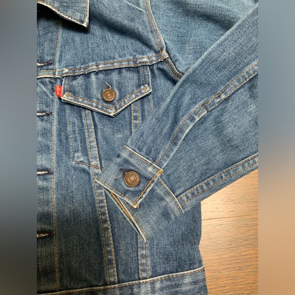 LEVI’S Classic Trucker Denim Jean Jacket Button Up Kids Youth Size 10 Unisex - Picture 5 of 15